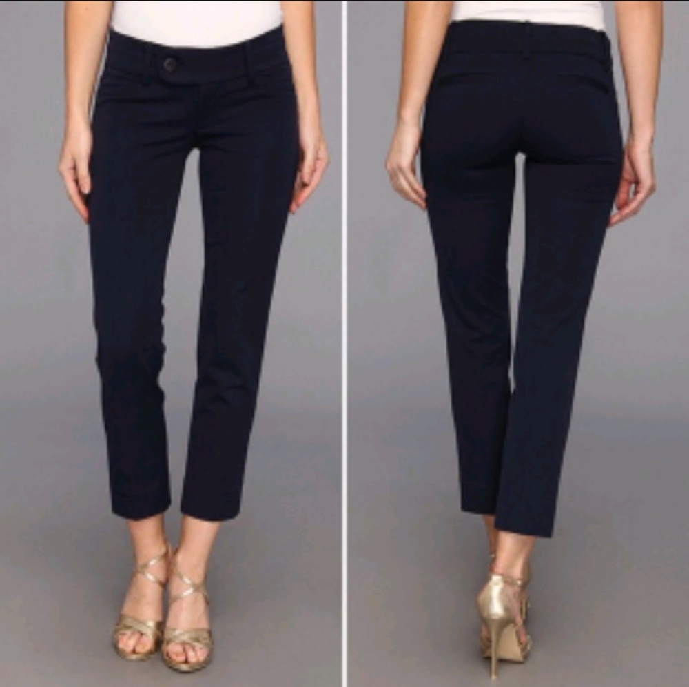 Lilly Pulitzer | navy blue capri pants
